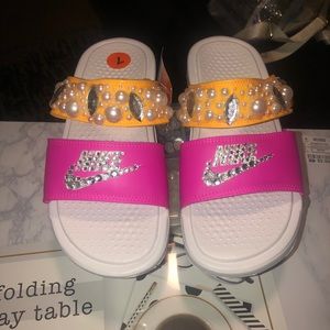 Nike Benassi Duo slides